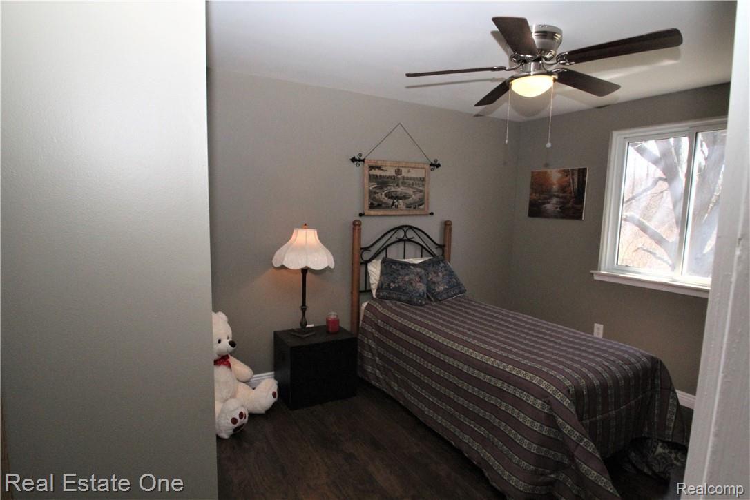3069 Buckner Road Lake Orion, MI 48362 - Photo 22 of 41 IMG_2901.JPG