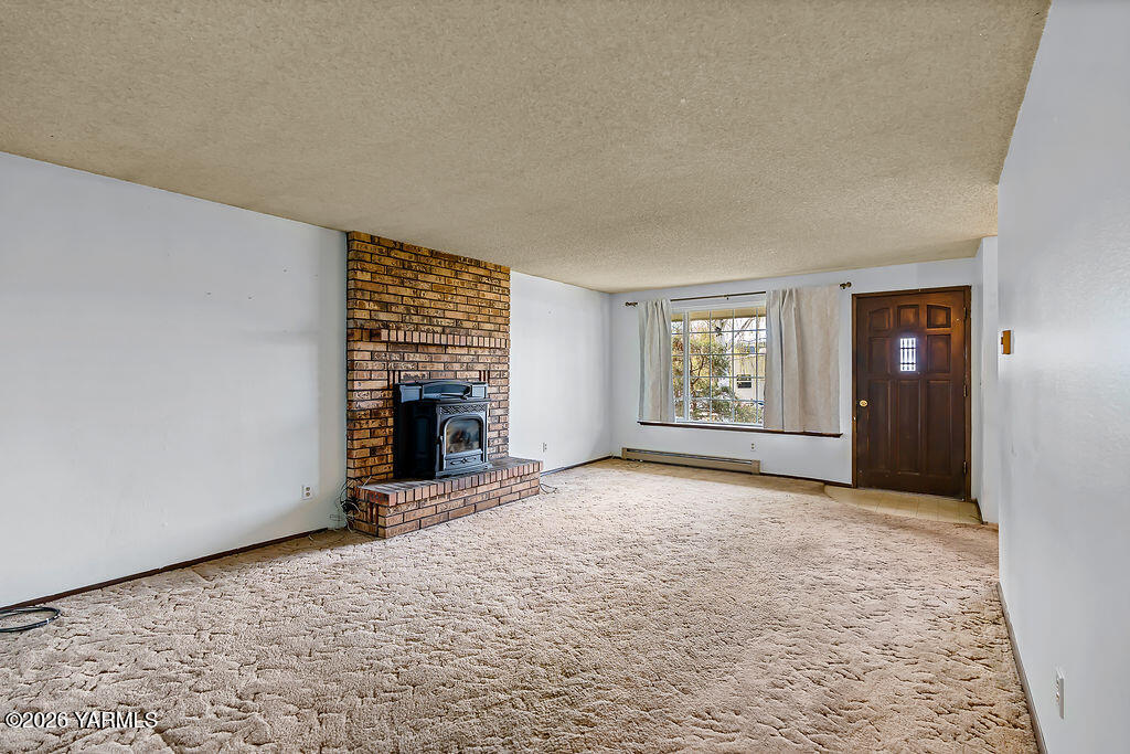 140 Bertsch Circle Naches, WA 98937 - Photo 7 of 26 140BertschCir-7