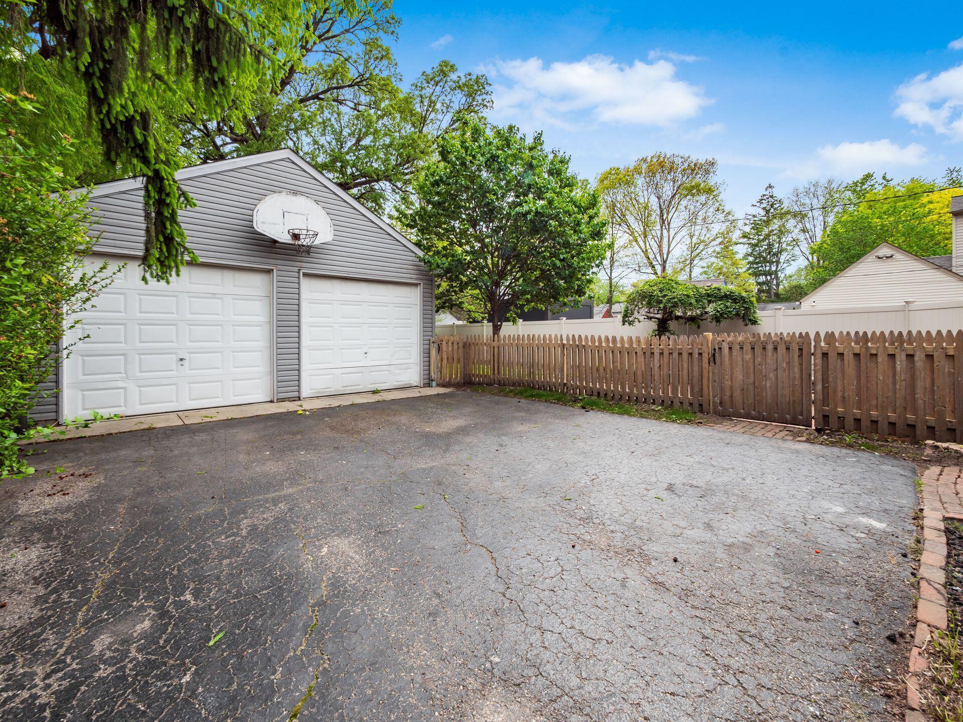 519 East Torrence Road Columbus, OH 43214 - Photo 47 of 64 056_7cef_A 519 E Torrence 126