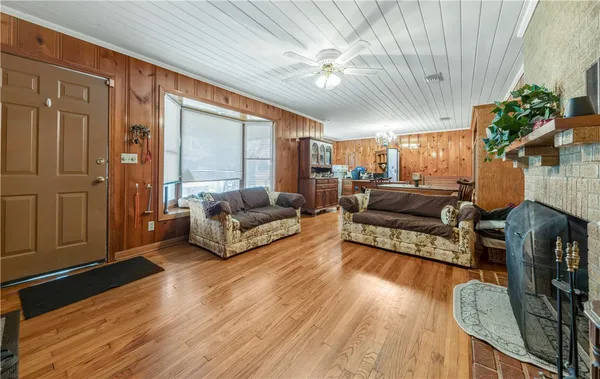 $2,995 | 4269 Wilcox Lane, Bryan, TX 77808