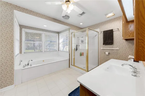 $2,995 | 4269 Wilcox Lane, Bryan, TX 77808