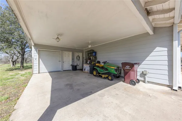 $2,995 | 4269 Wilcox Lane, Bryan, TX 77808