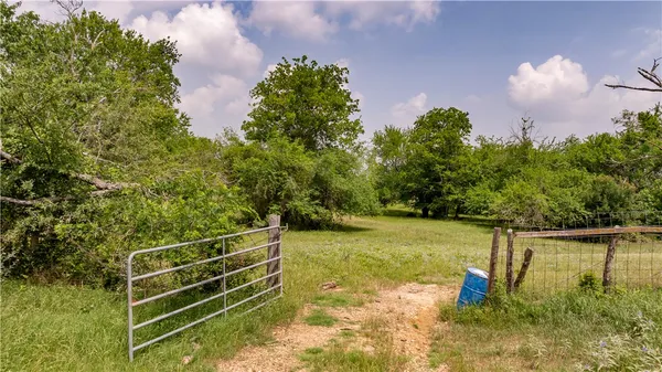 $2,995 | 4269 Wilcox Lane, Bryan, TX 77808