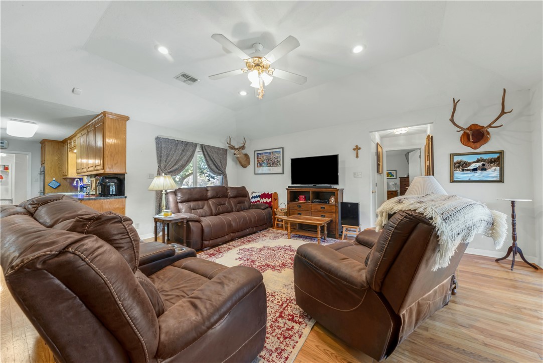 4269 Wilcox Lane Bryan, TX 77808 - Photo 5 of 42