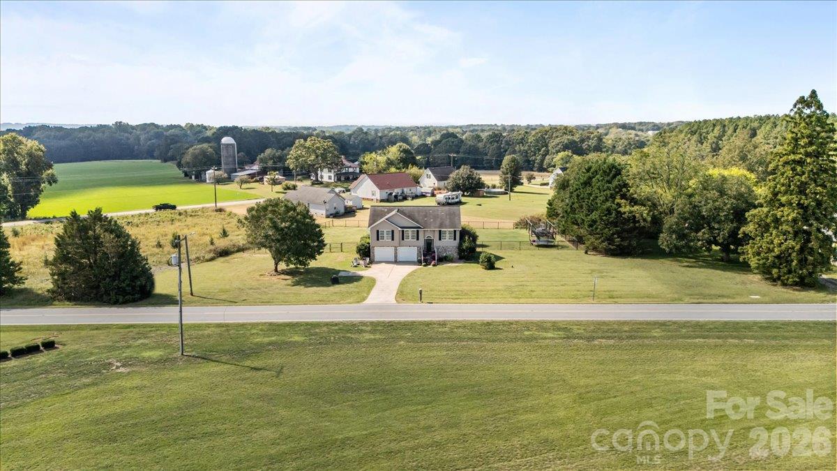 2241 Killian Road Lincolnton, NC 28092 - Photo 2 of 26 Gallery Image 2