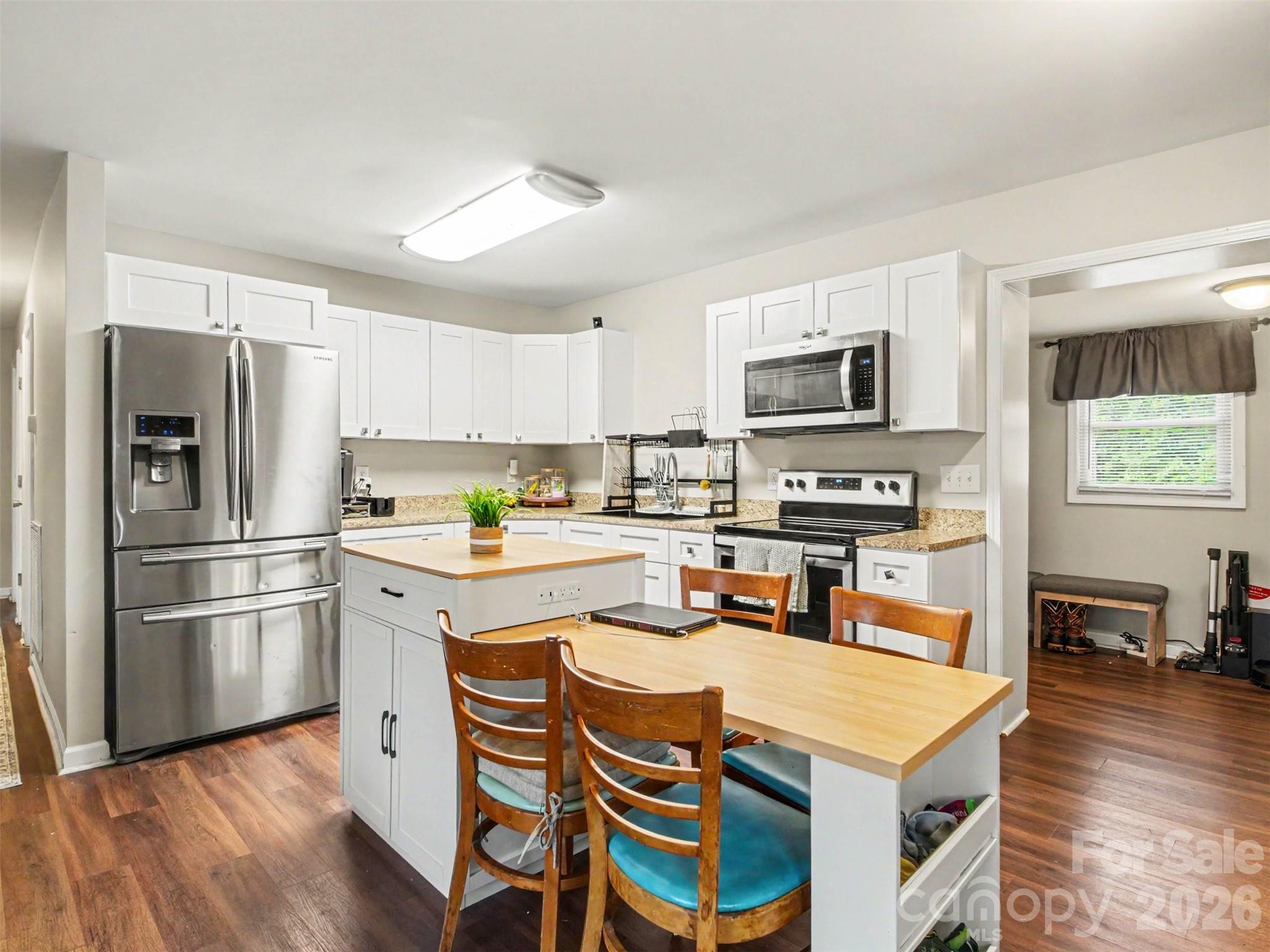 325 Amber Court Southwest Concord, NC 28025 - Photo 10 of 29