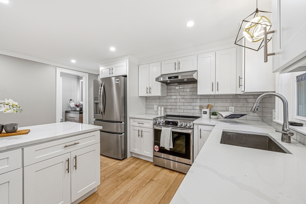 63 Russell Road Wellesley, MA 02482 - Photo 8 of 28 Gallery Image 8