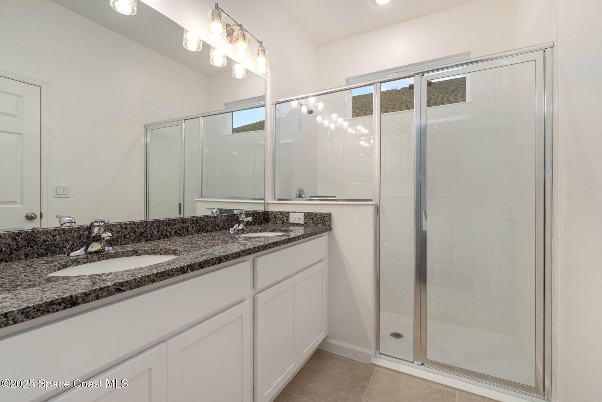 1045 Canfield Circle Palm Bay, FL 32909 - Photo 13 of 18 018_file_791