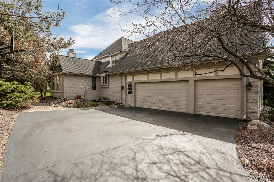 795 Peach Tree Lane Rochester, MI 48306 - Photo 47 of 51 795 Peach Tree Ln Rochester-large-041-39-795 Peach Tree Lane Rochester-1500x1000-72dpi.jpg