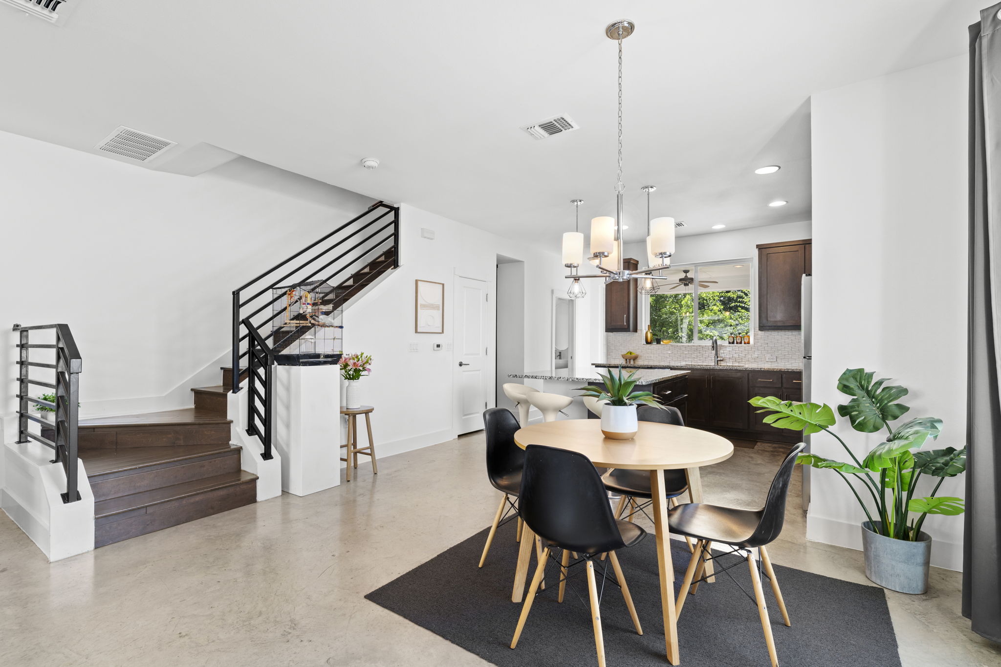 1705 B Perez Street Austin, TX 78721 - Photo 5 of 31