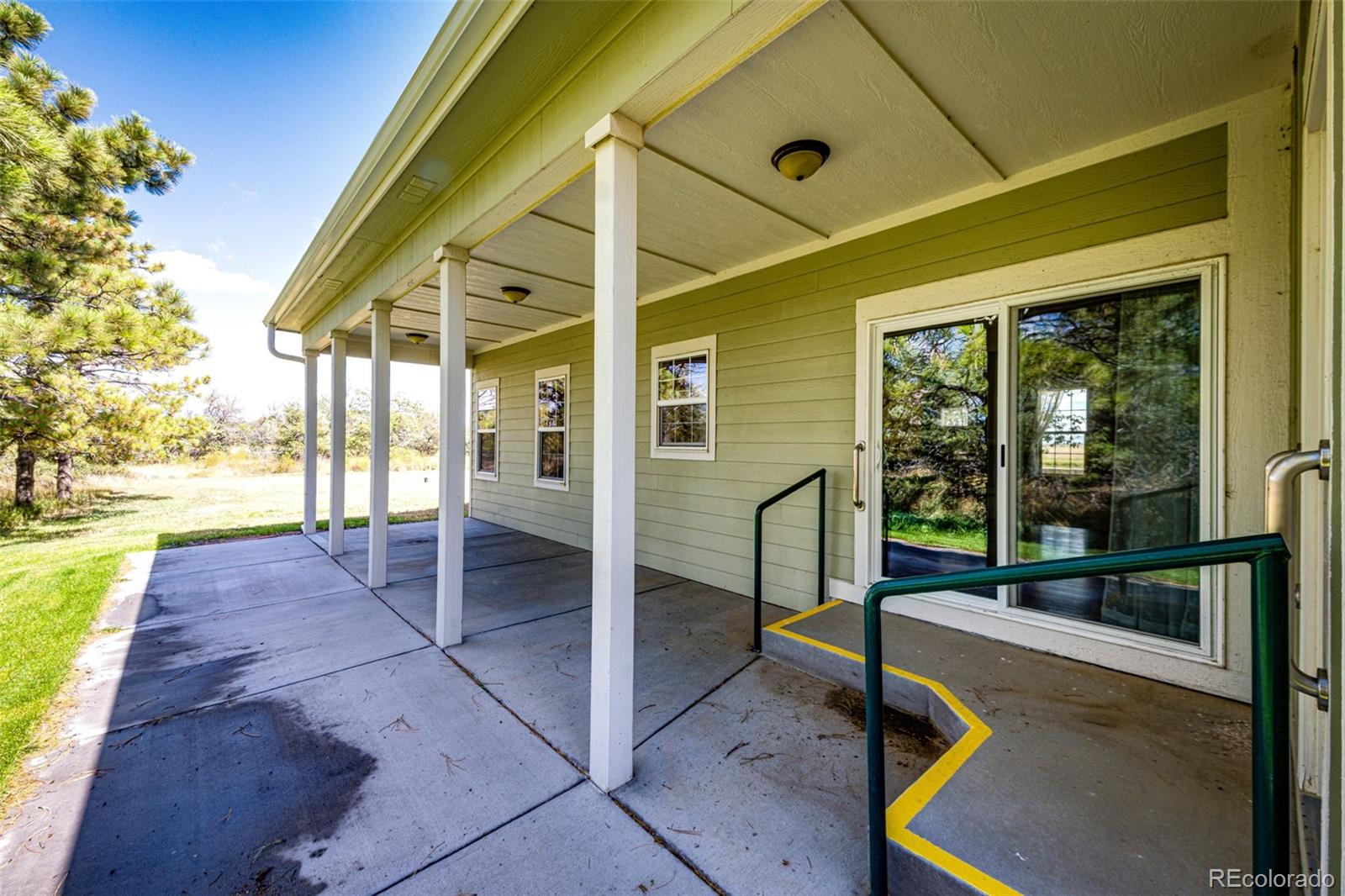 8375 Strasburg Road Strasburg, CO 80136 - Photo 33 of 38