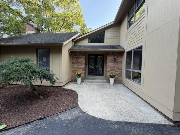 $750,000 | 4900 Cole Road, Murrysville, PA 15668