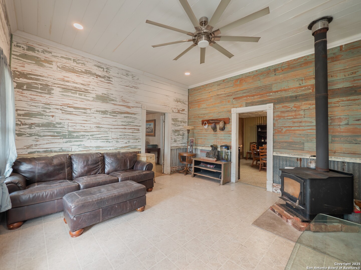 6147 Pfeil Road Schertz, TX 78154 - Photo 9 of 47 a living room with furniture