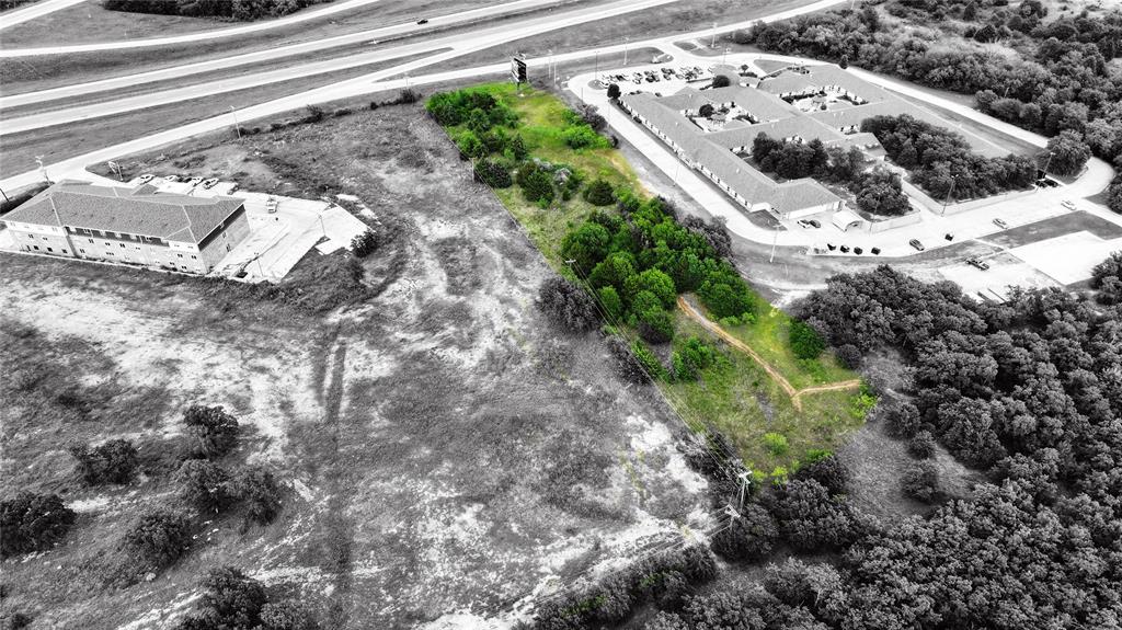 287 South Access Road Bowie, TX 76230 - Photo 20 of 20 a view of a bird bath