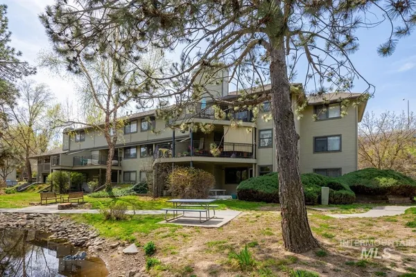 $315,000 | 3687 South Gekeler Lane, Unit 80, Boise, ID 83706