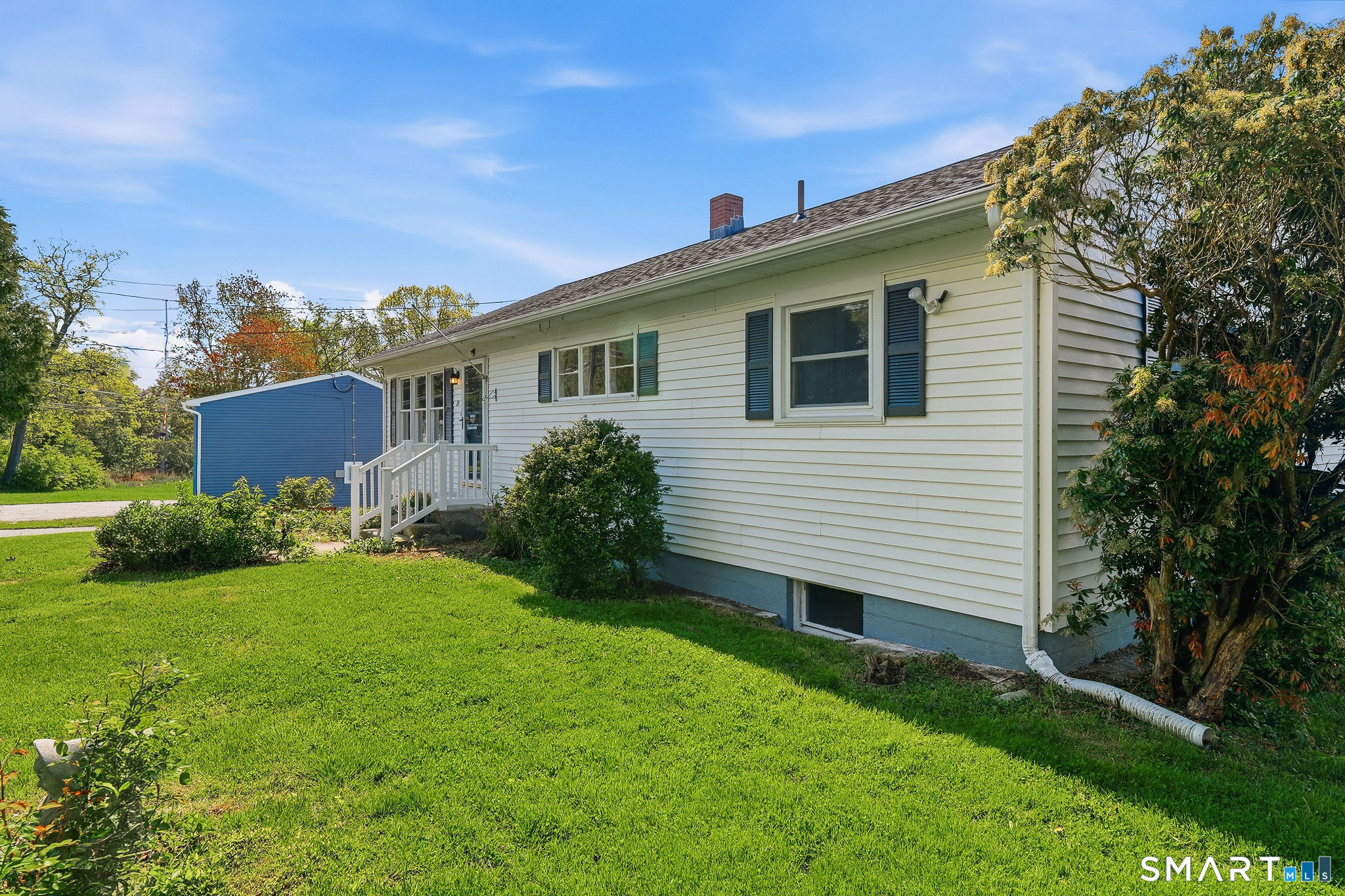 21 Tower Avenue Groton, CT 06340 - Photo 4 of 39