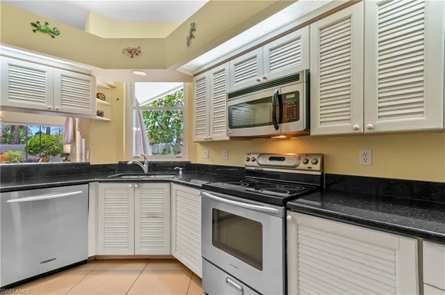 $799,000 | 2116 Paget Circle, Unit 1, Naples, FL 34112