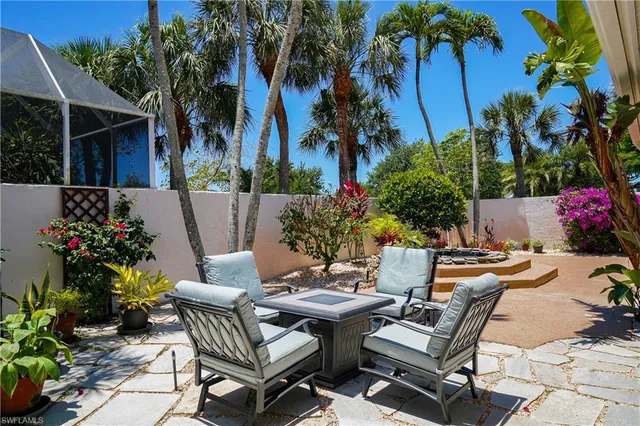 $799,000 | 2116 Paget Circle, Unit 1, Naples, FL 34112