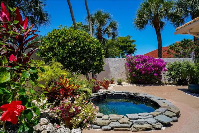 $799,000 | 2116 Paget Circle, Unit 1, Naples, FL 34112