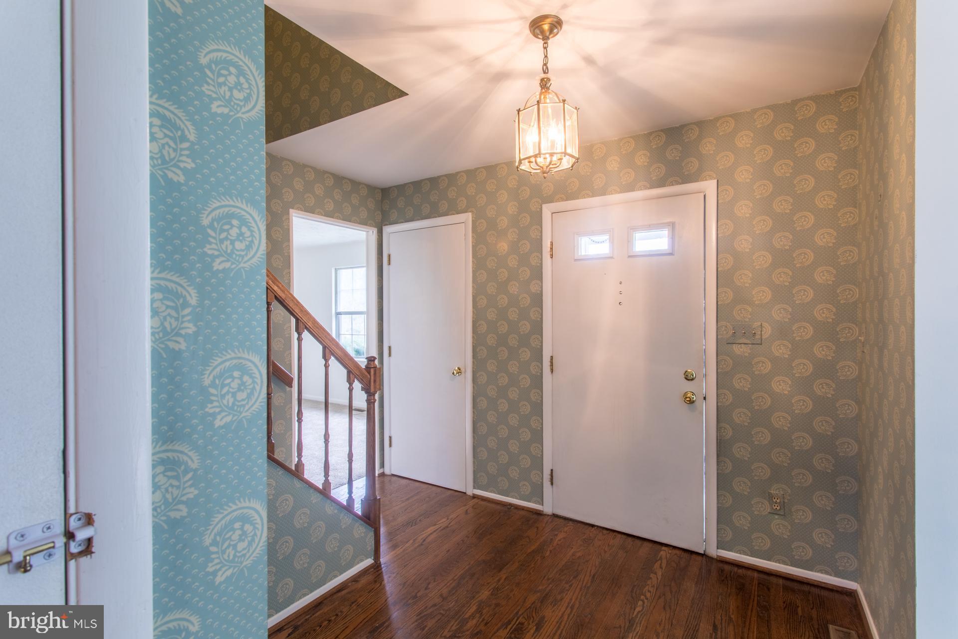 700 Sungold Road Reisterstown, MD 21136 - Photo 11 of 33 Another view of foyer