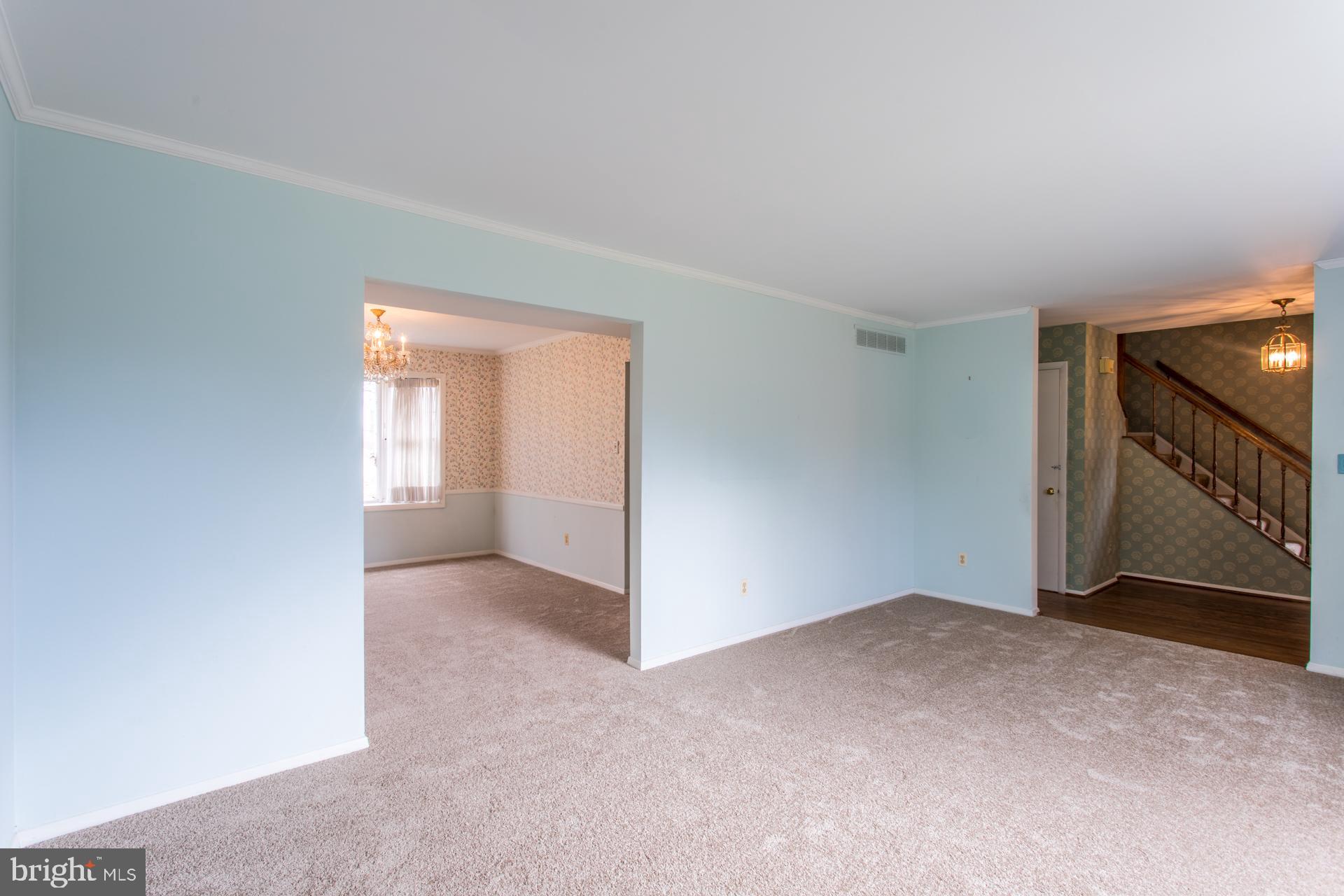 700 Sungold Road Reisterstown, MD 21136 - Photo 13 of 33 Living Room