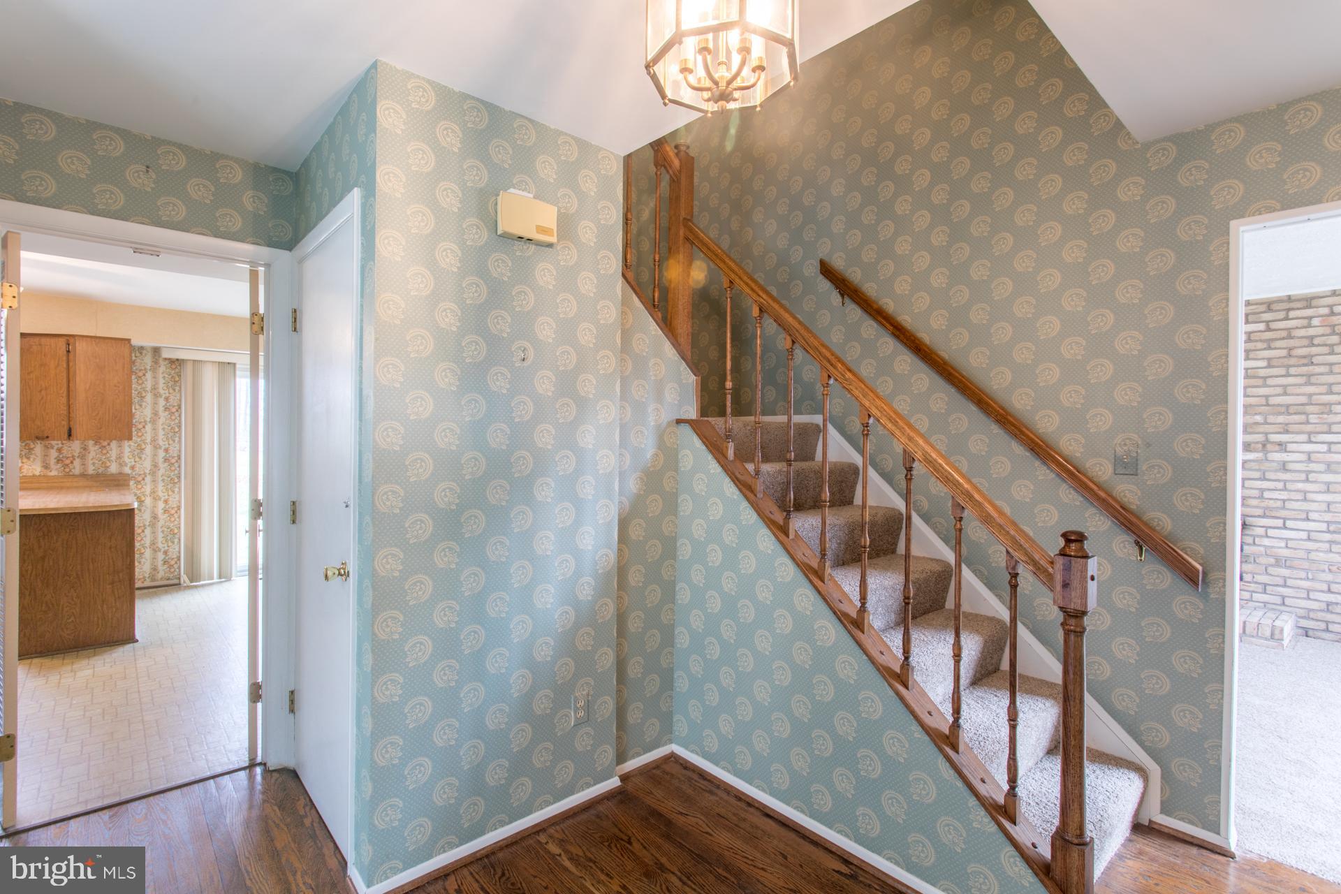 700 Sungold Road Reisterstown, MD 21136 - Photo 10 of 33 Foyer