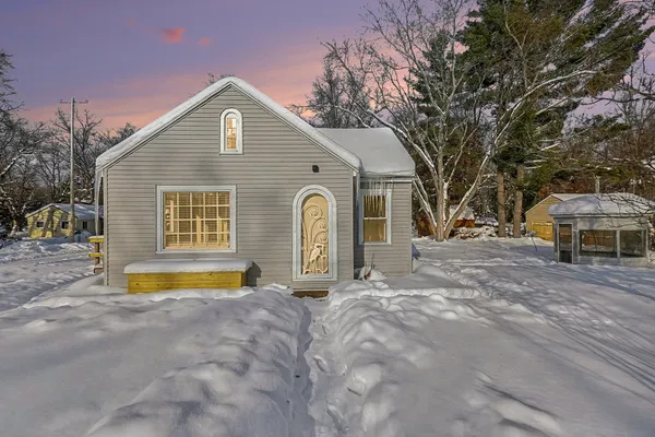 $145,000 | 6946 South Lakeview Avenue, Idlewild, MI 49642