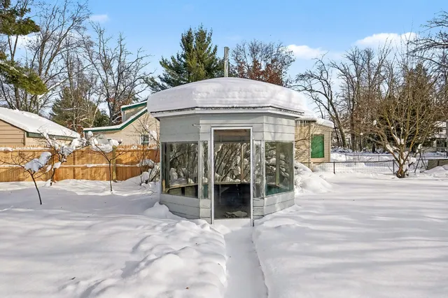 $145,000 | 6946 South Lakeview Avenue, Idlewild, MI 49642