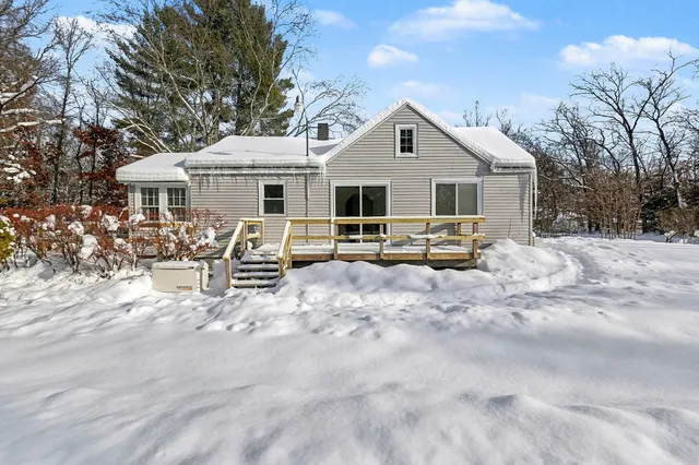 $145,000 | 6946 South Lakeview Avenue, Idlewild, MI 49642