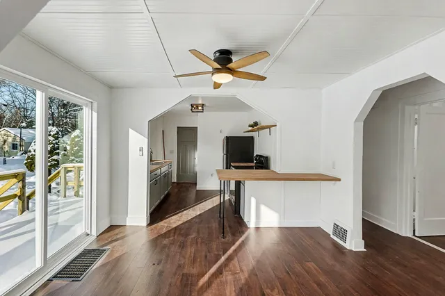 $145,000 | 6946 South Lakeview Avenue, Idlewild, MI 49642