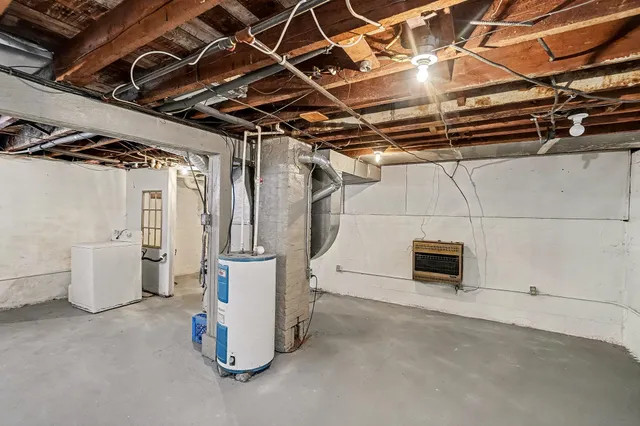 $145,000 | 6946 South Lakeview Avenue, Idlewild, MI 49642