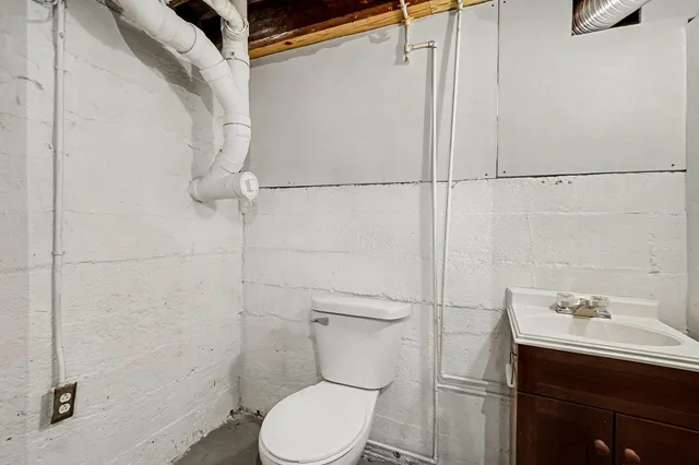 $145,000 | 6946 South Lakeview Avenue, Idlewild, MI 49642