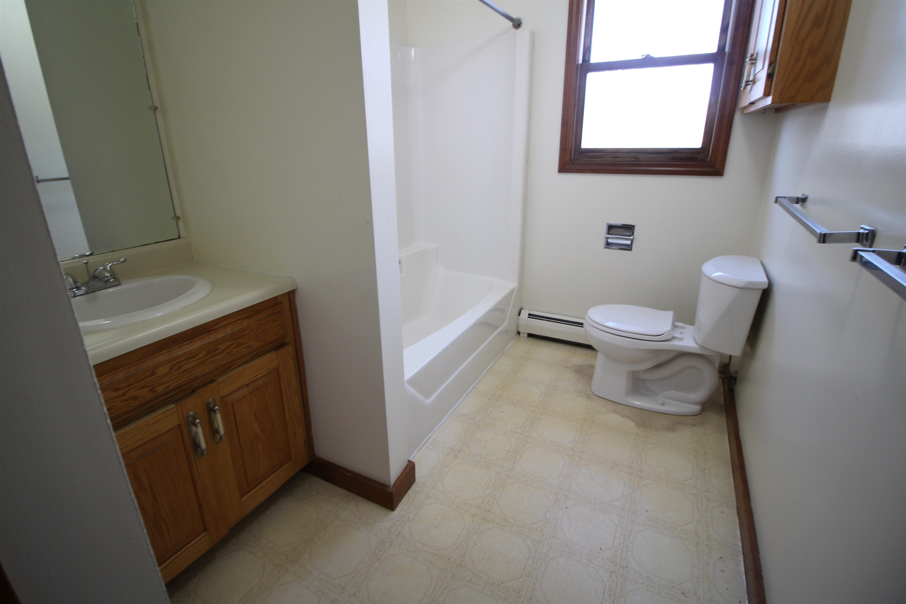 76 Franklin Street, Unit 1 Derry, NH 03038 - Photo 5 of 9