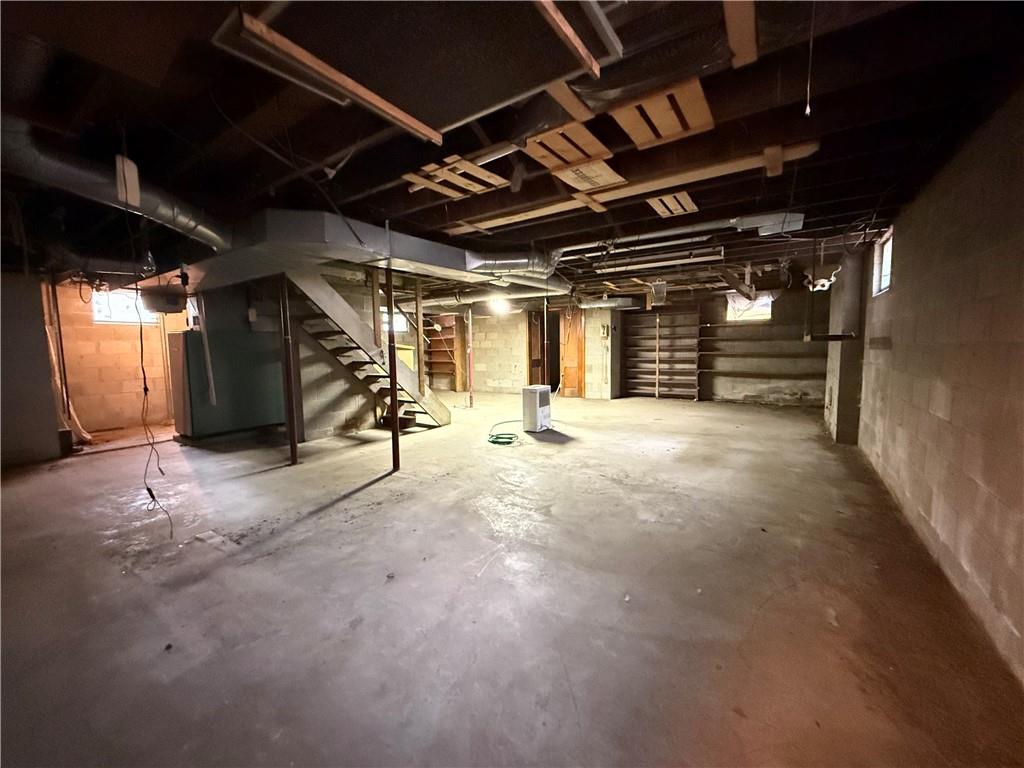 729 East Lake Road Transfer, PA 16154 - Photo 44 of 50 a view of empty room with wooden ceiling