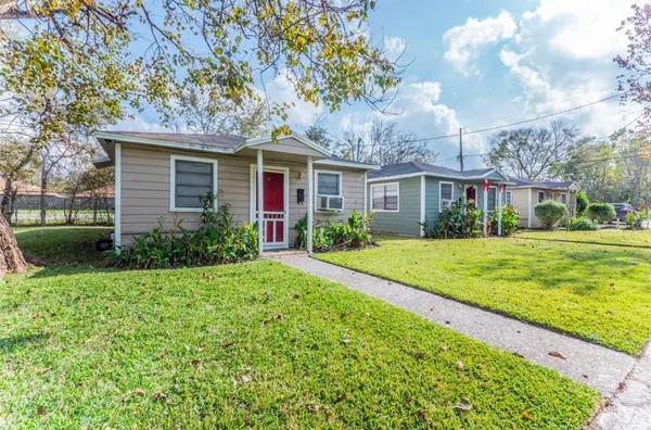 $1,000 | 4753 Mallow Street, Houston, TX 77033
