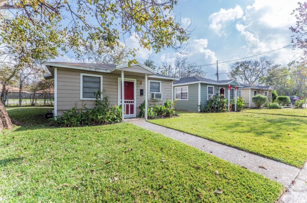 4753 Mallow Street Houston, TX 77033 - Photo 2 of 7