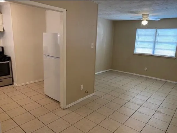$1,000 | 4753 Mallow Street, Houston, TX 77033