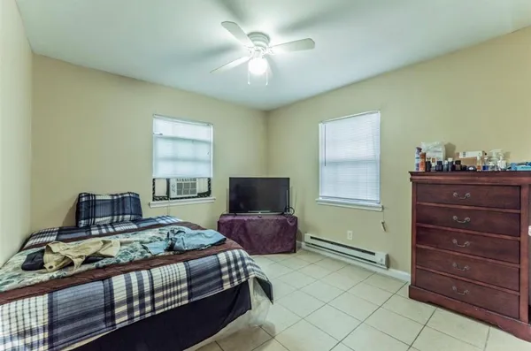 $1,000 | 4753 Mallow Street, Houston, TX 77033