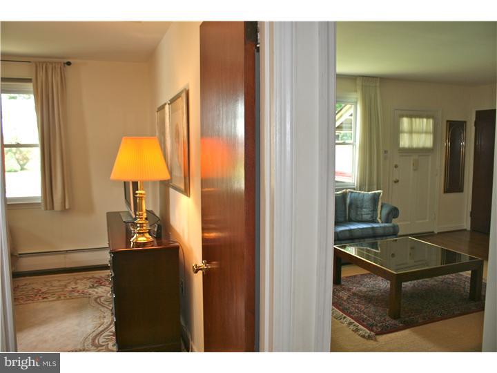 32 Brookside Road Glenside, PA 19038 - Photo 14 of 18 Hallway
