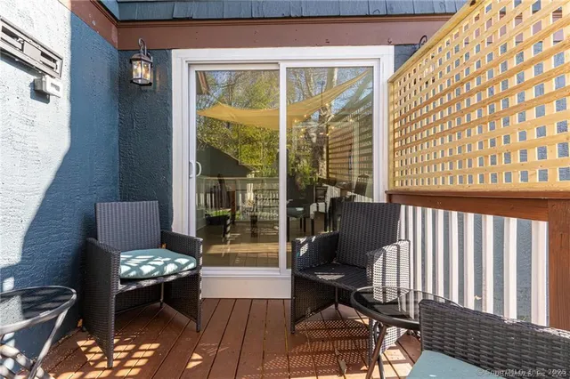 $669,000 | 18 Fenway Street, Stamford, CT 06902