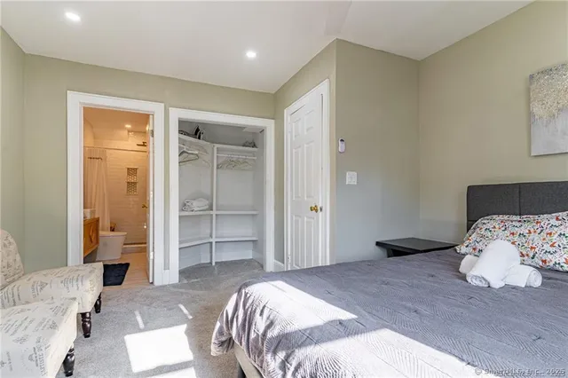 $669,000 | 18 Fenway Street, Stamford, CT 06902