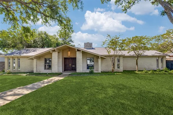 $3,600 | 3934 Boca Bay Drive, Dallas, TX 75244