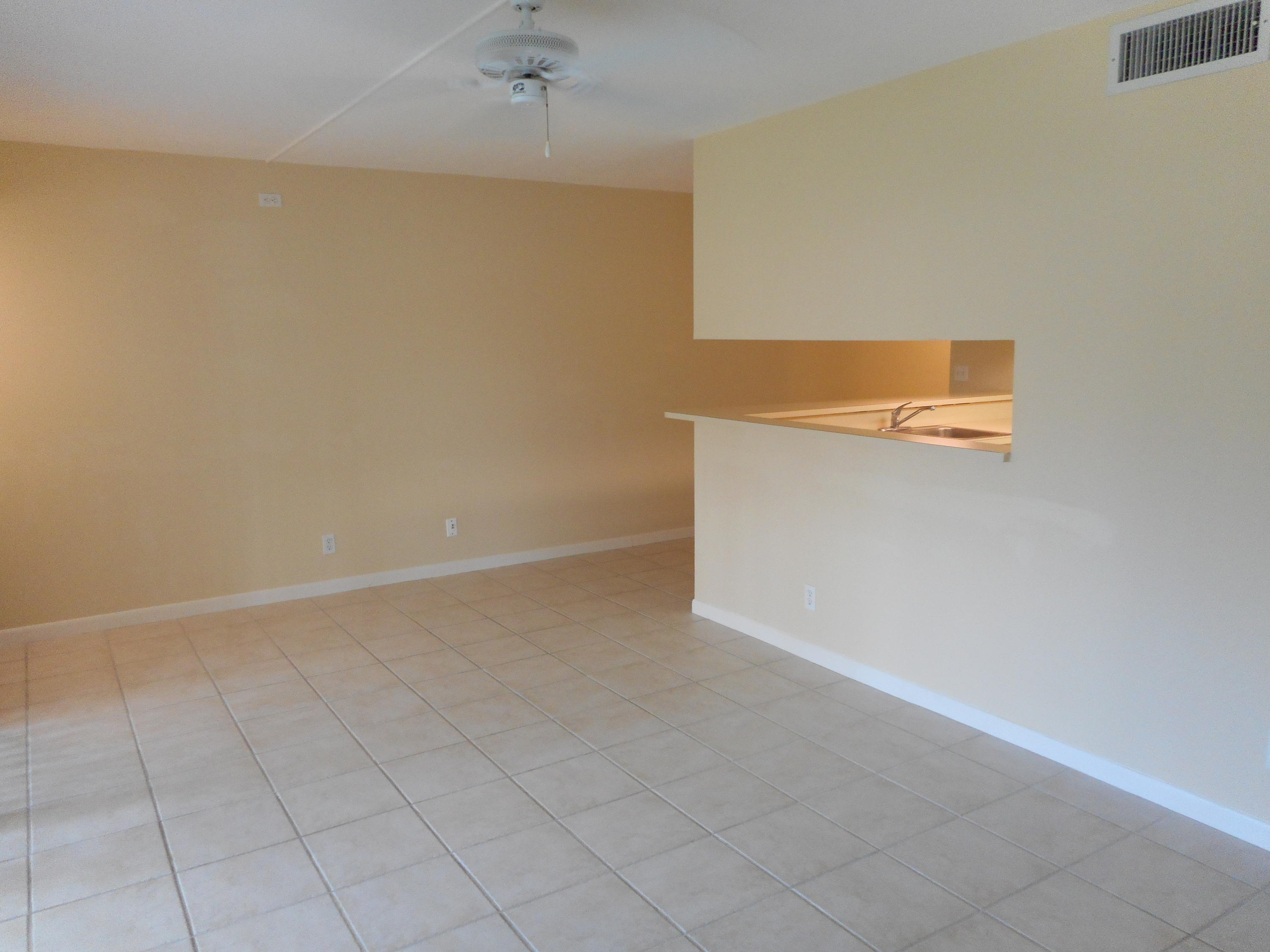 1605 Highway 1, Unit M2104 Jupiter, FL 33477 - Photo 19 of 26 Living