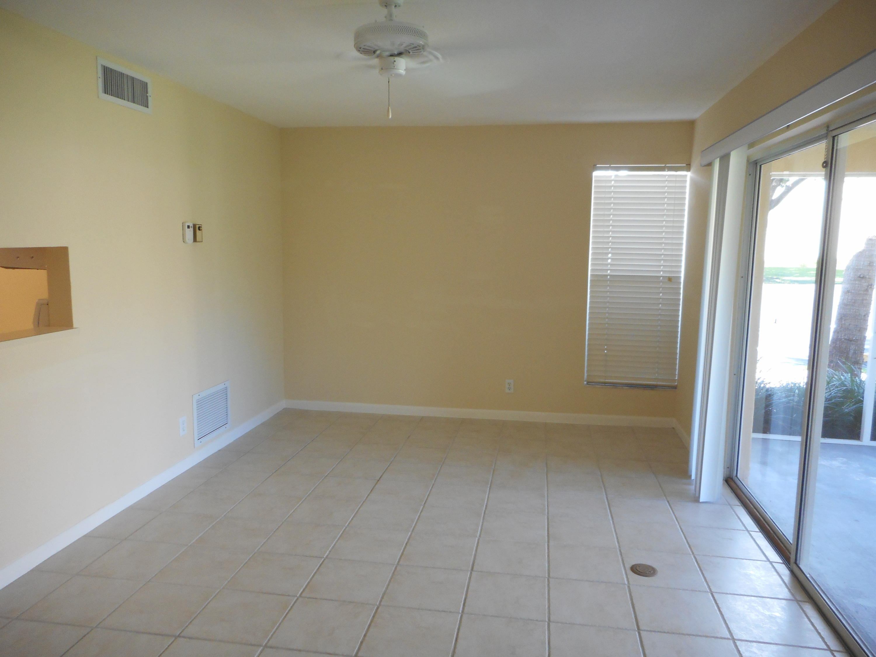 1605 Highway 1, Unit M2104 Jupiter, FL 33477 - Photo 4 of 26 Living Room