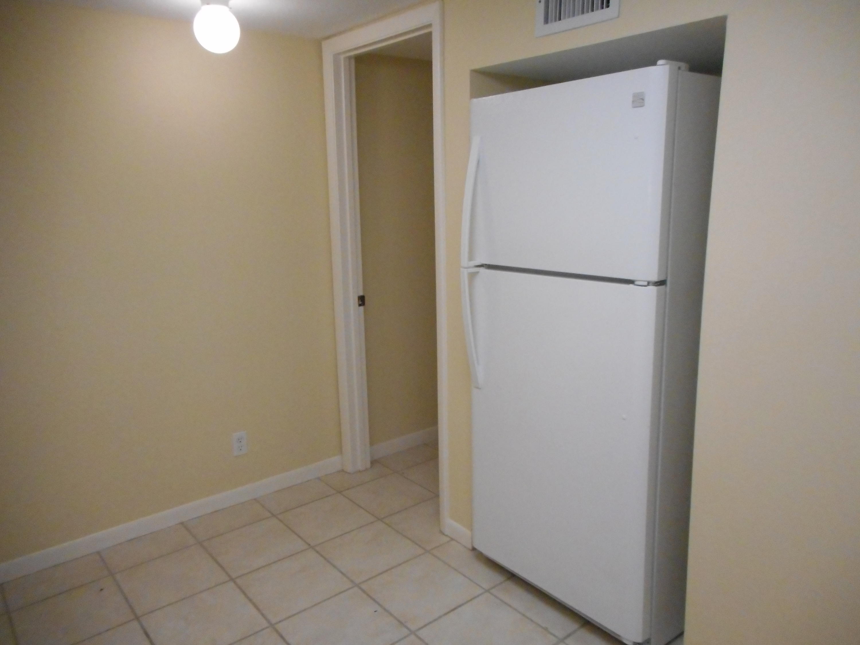 1605 Highway 1, Unit M2104 Jupiter, FL 33477 - Photo 7 of 26 Kitchen