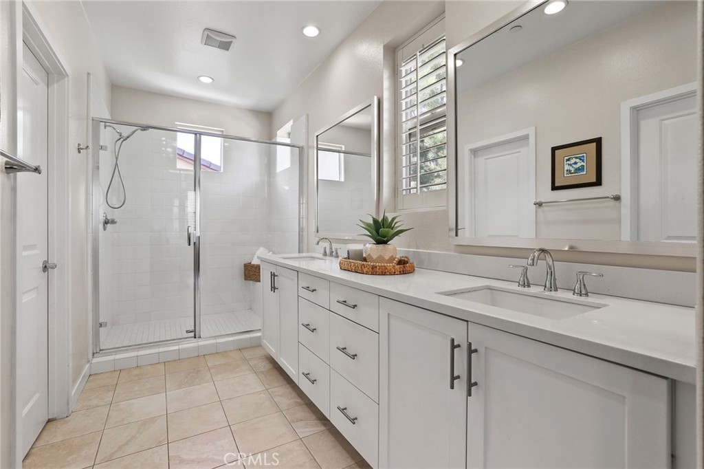 35 Clover Lake Forest, CA 92630 - Photo 23 of 47