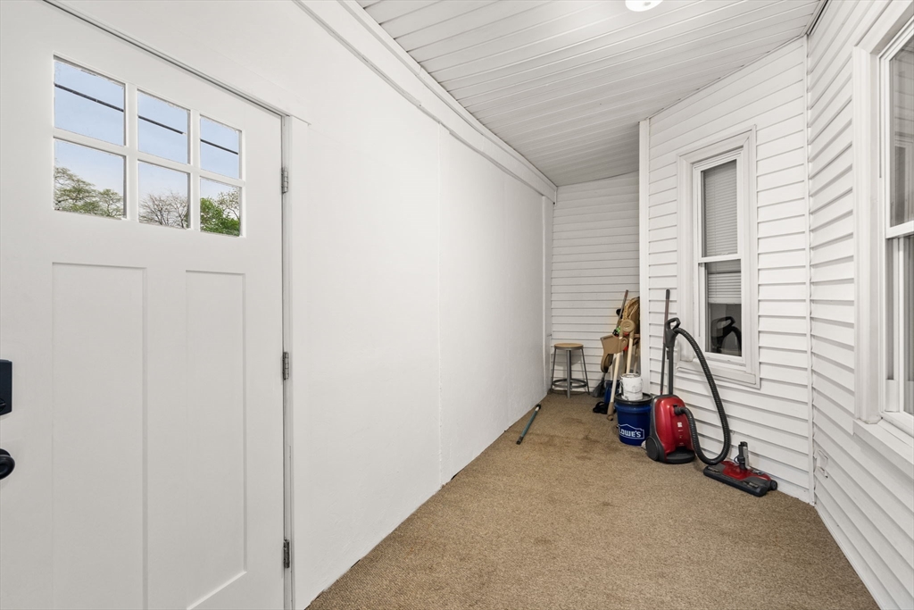 252 Shaw Street Lowell, MA 01851 - Photo 15 of 27