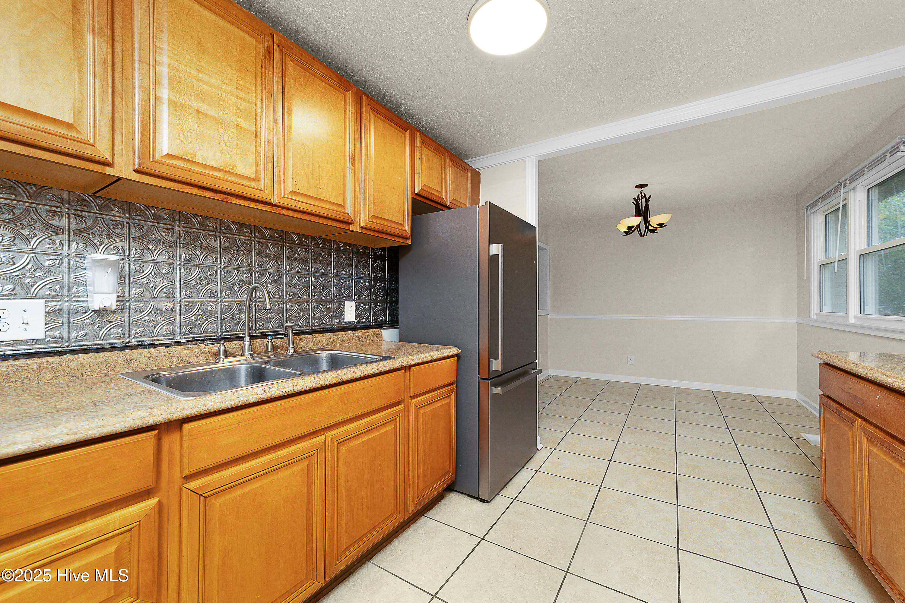 404 Decatur Road Jacksonville, NC 28540 - Photo 10 of 23 Kitchen