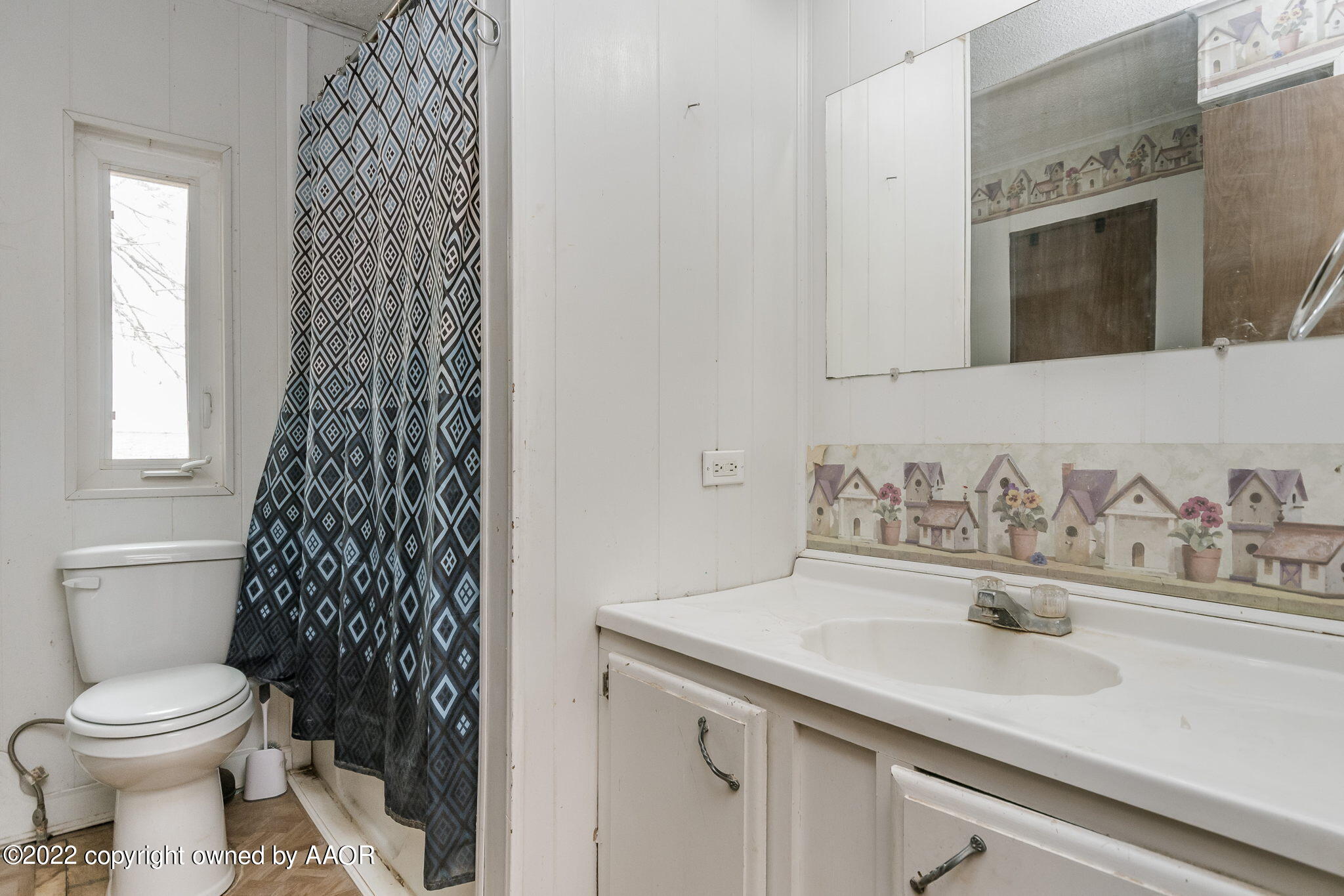14400 Davis Road Canyon, TX 79015 - Photo 8 of 28 13-web-or-mls-Hall Bathroom