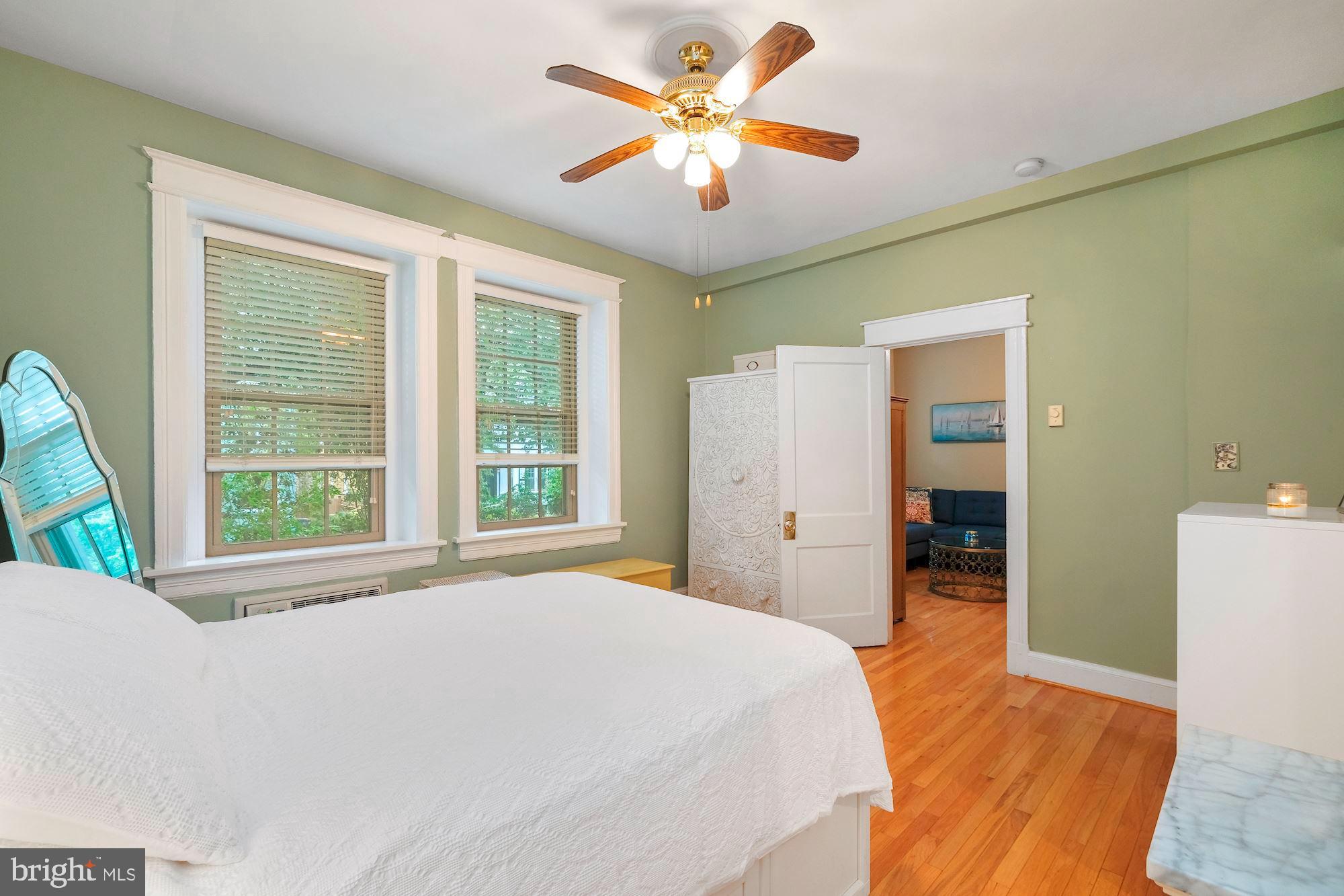 2010 Kalorama Road Northwest, Unit 201 Washington, DC 20009 - Photo 19 of 22 View of bedroom